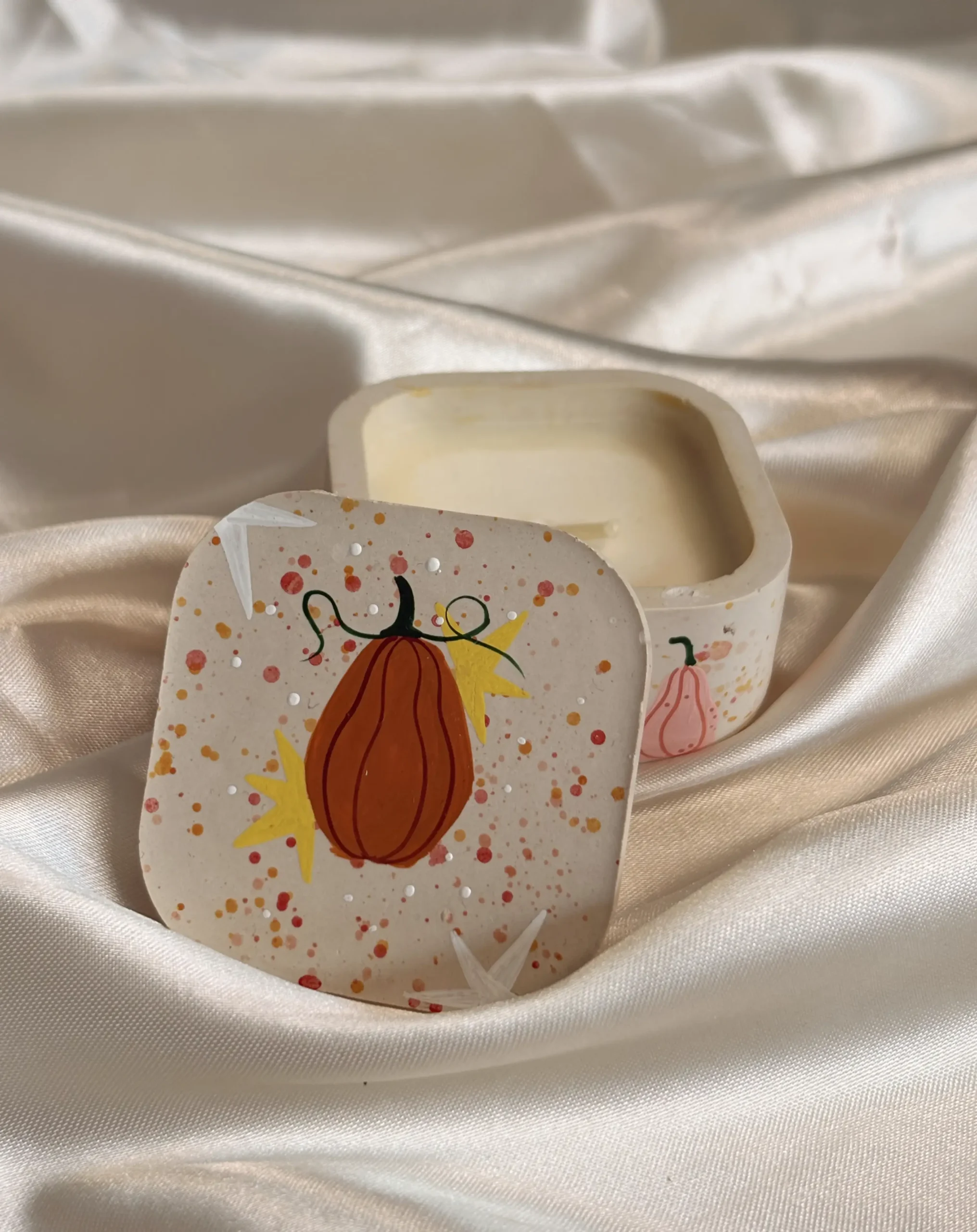 Świeca "aksamitna wiśnia" 40ml Świeca "aksamitna wiśnia" 40ml